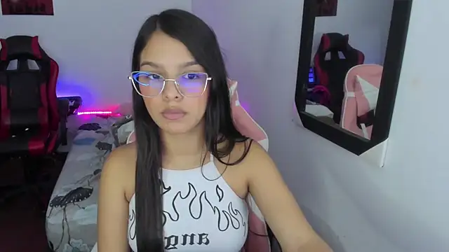 jessi_and_boy's cam snapshot