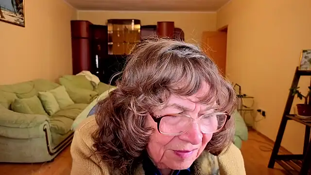 Betty_Brick's cam snapshot