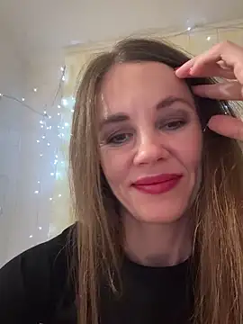 LucieMack live sex cam