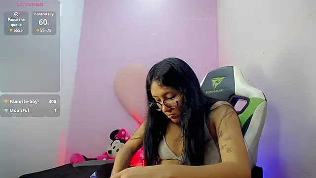 Mishell_hot_'s cam snapshot