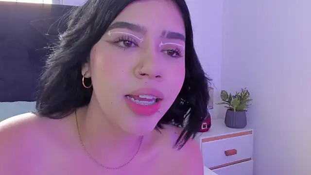 Lily_Woodz's cam snapshot