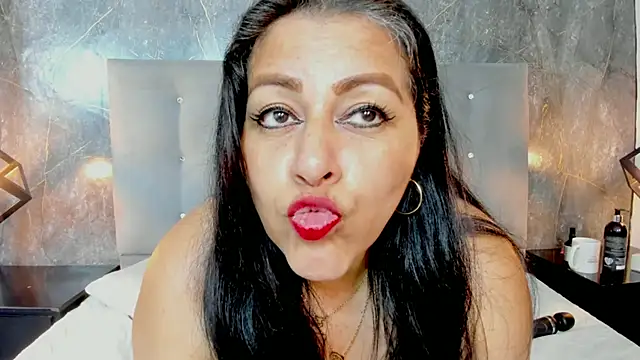 SexxyPamela's cam snapshot