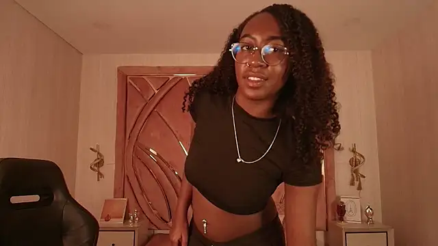 Qeen_blackk's cam snapshot