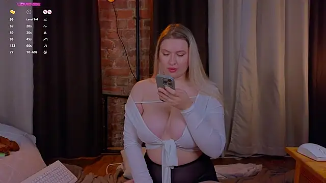 helen_frogg's cam snapshot