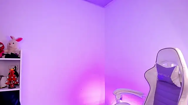 lili_turner's cam snapshot