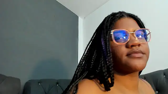 ZahraRose's cam snapshot