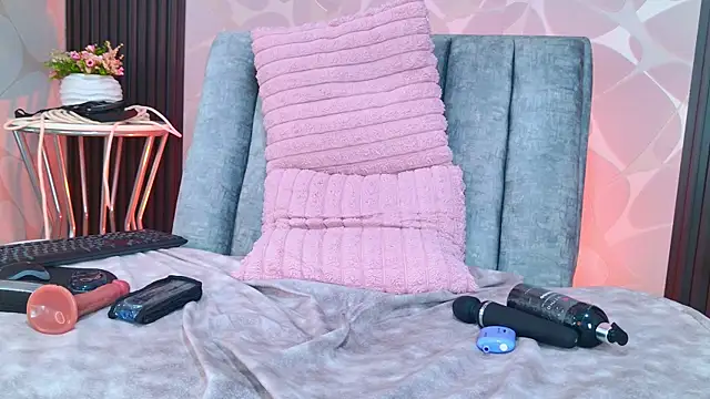 LiaTeylor's cam snapshot