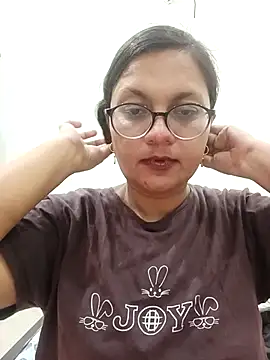 Mahira_sharma01's cam snapshot