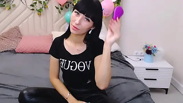 BURNING-BRUNETKA's cam snapshot