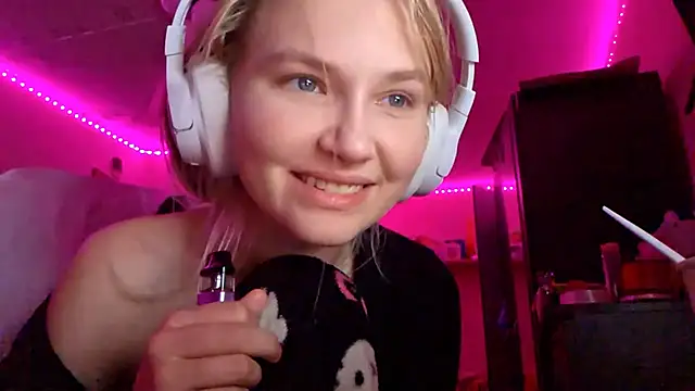 KarinRobertson's cam snapshot