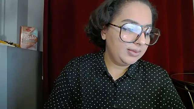 BustyAllyy's web cam