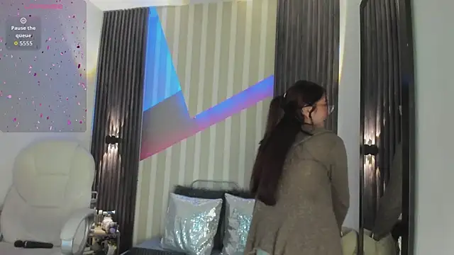 emily_layton's cam snapshot