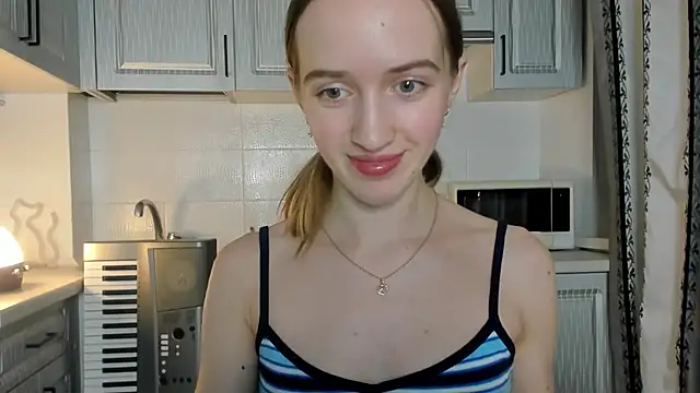 leslie_my_lovee's cam snapshot