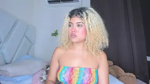 sofiacastillo01's cam snapshot