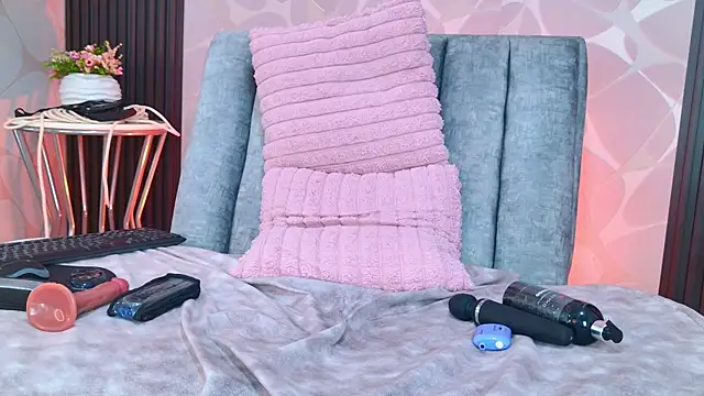 LiaTeylor's cam snapshot