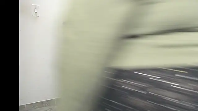 DominaLeona's cam snapshot