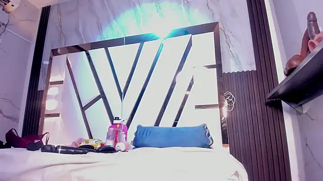 lola_hornei's cam snapshot