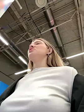 littlebitchesss's cam snapshot