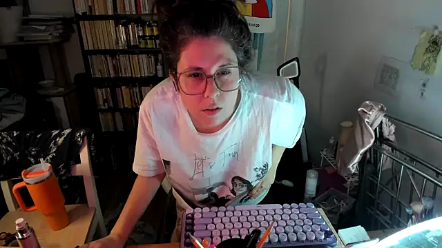 Rosiee69_'s cam snapshot