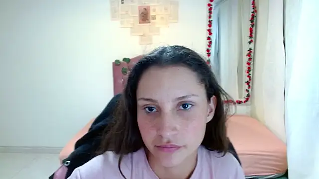 scarlet160920's web cam