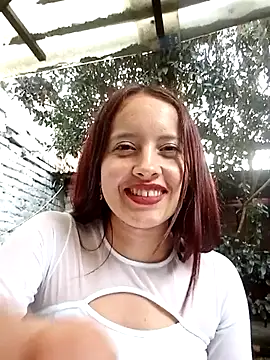 Hailey_1-2's cam snapshot