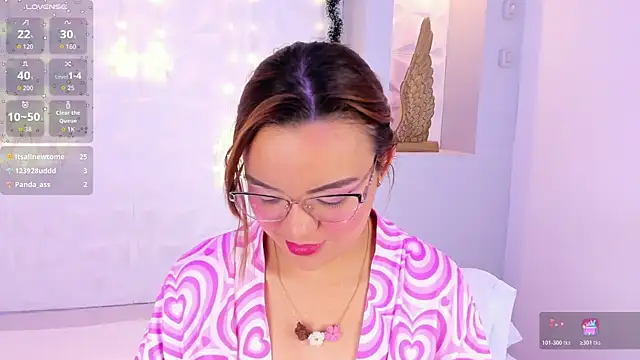 EmilyRouss_'s cam snapshot