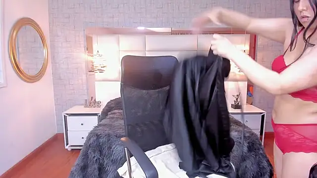 Nohemi_louse's cam snapshot