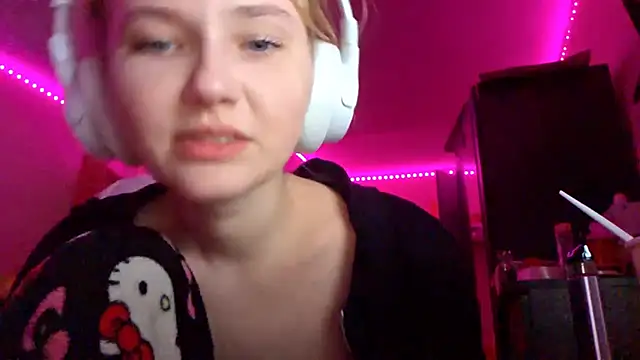 KarinRobertson's cam snapshot