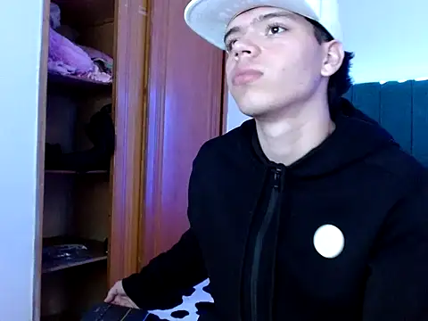 Lincon_Ale's cam snapshot