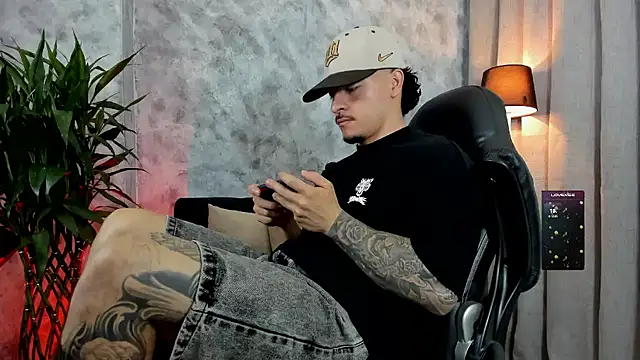 boyc022_'s cam snapshot