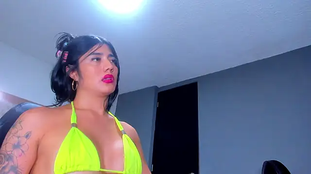 ZachaTompson live sex cam