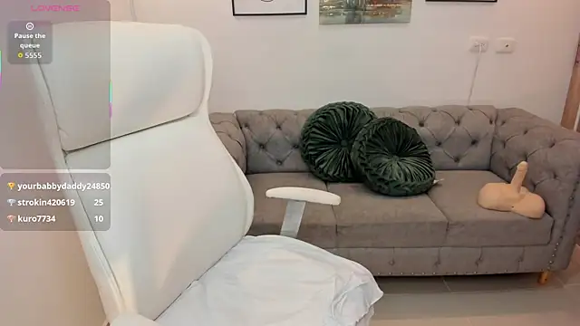 Aida_adams live sex cam