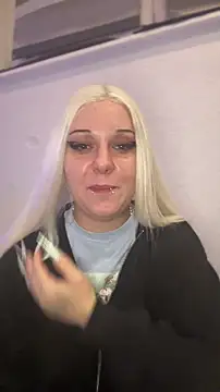 kinkygirl420x's cam snapshot