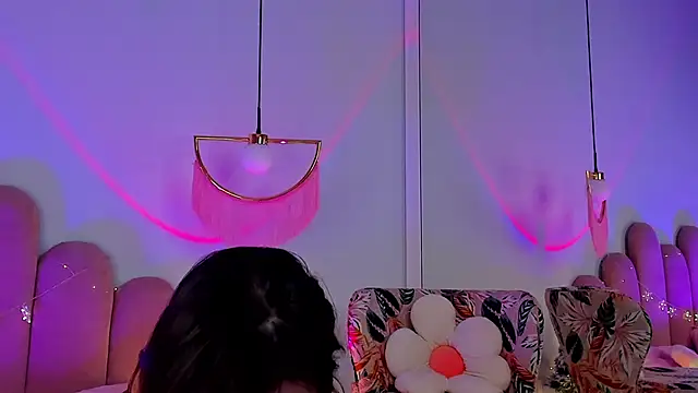 ElsaYoung's cam snapshot