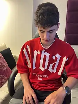 AdrianRinaldi live sex cam