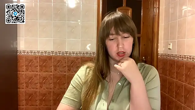 MaroonMoon_'s cam snapshot