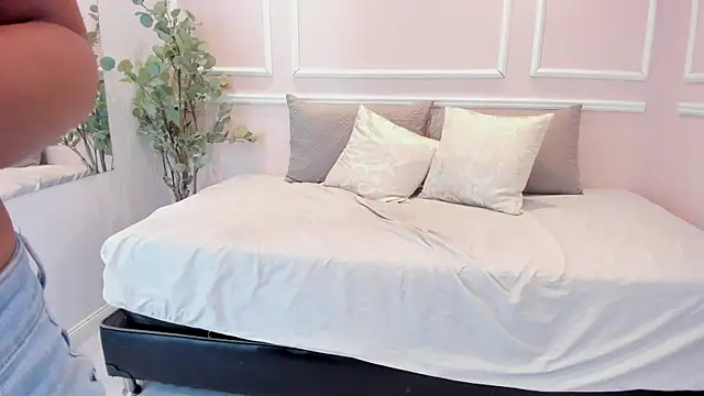 Lucy_Canel's cam snapshot