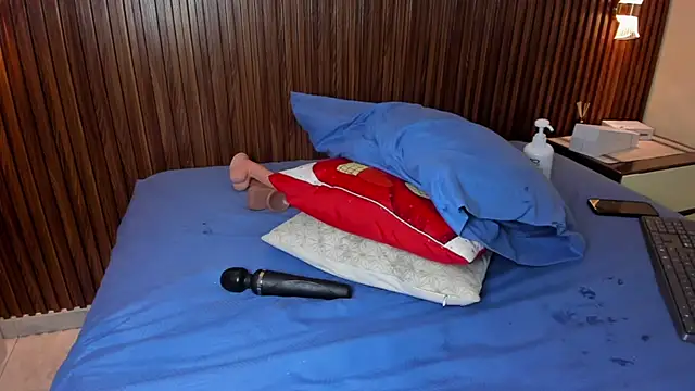 MELINAMARTINS's cam snapshot