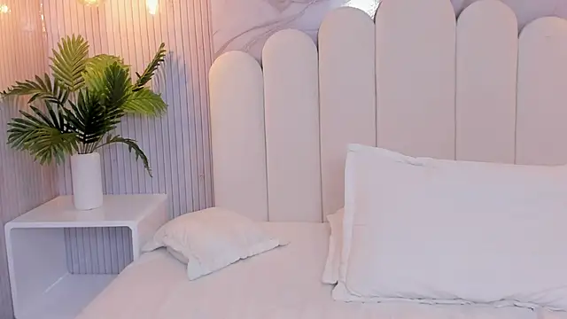 luna_hot_ass's cam snapshot