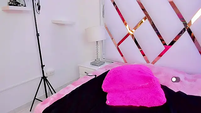 samymilf4's cam snapshot