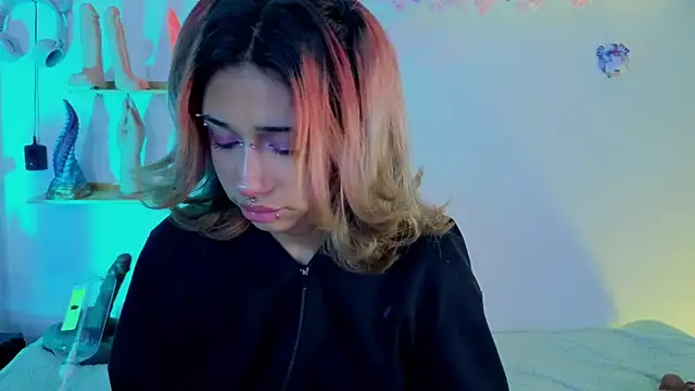 zoelight18's cam snapshot