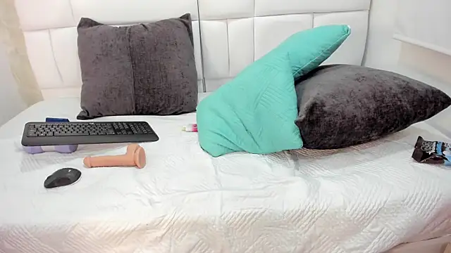 dulce_morbida's cam snapshot