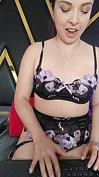 Adel_Nesbiit's cam snapshot