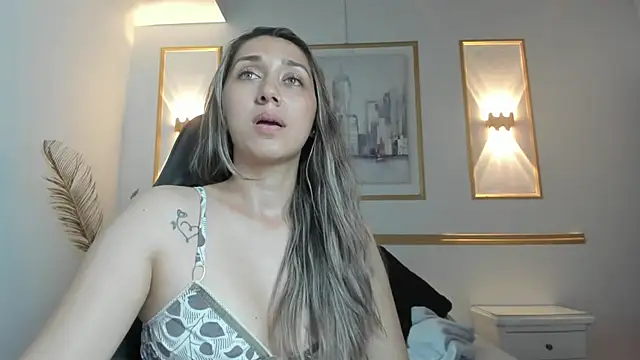 karlyy_'s cam snapshot