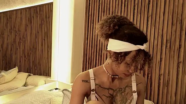 daiana_curly's cam snapshot