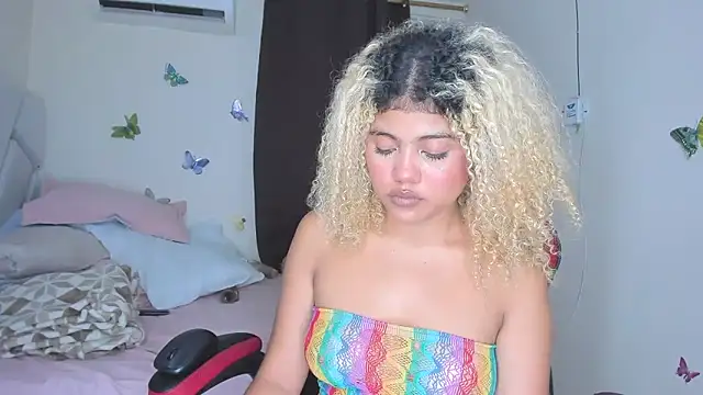 sofiacastillo01's cam snapshot