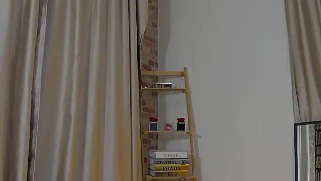 OliviaCart's cam snapshot