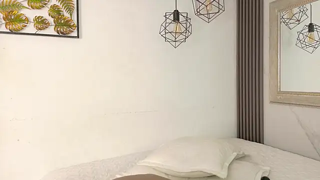 julieta_aguilar1's cam snapshot