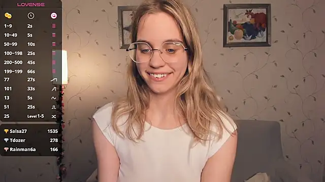 JoanBaggott's cam snapshot