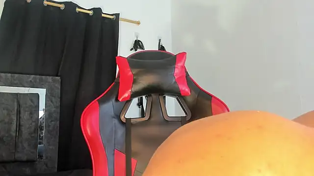 Maximiliano_Khalil live sex cam